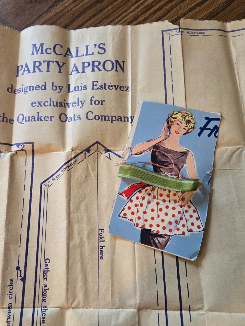 McCall's Party Apron UNCUT Pattern - Vintage - Luis Estevez for Quaker Oats